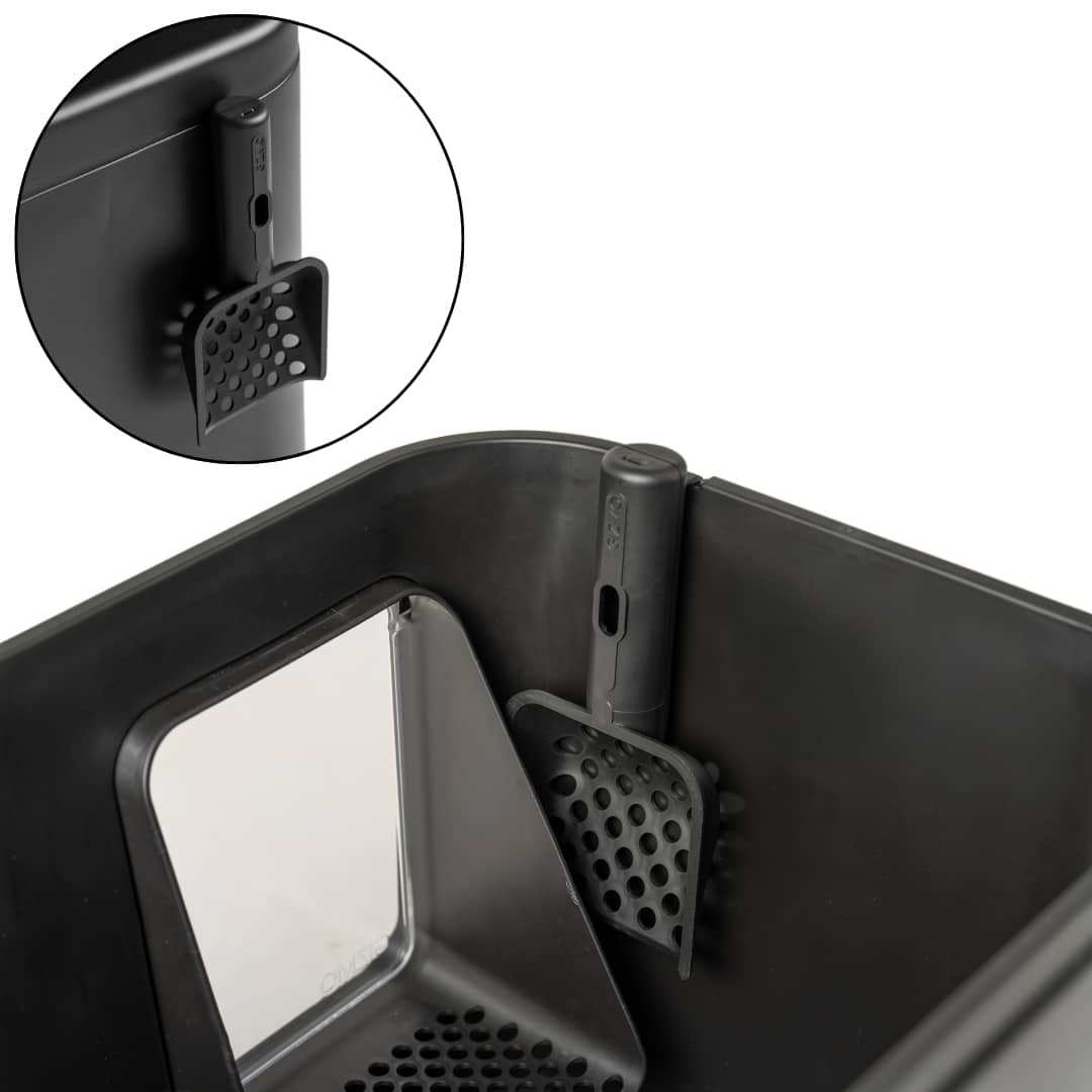 GIZMO Litter Box - Black Deluxe - scoop on ledge