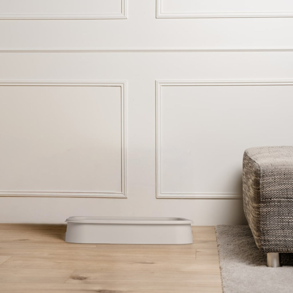 GIZMO Litter Box - White Essentials - lifestyle front